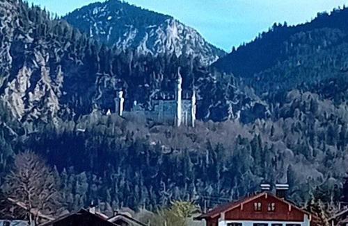 Fuessen Apartment | Vacation apartment at Lake Weissensee with pool, sauna