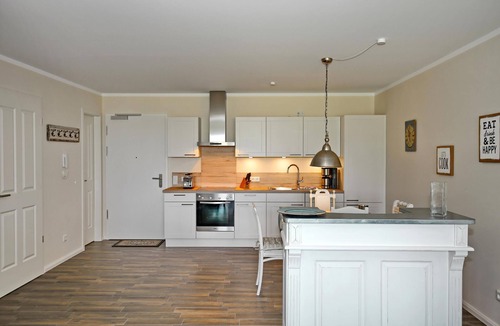 Heiligendamm Apartment | Vacation apartment 03 Linden-Palais Heiligendamm - 2 rooms, close to the beach & sea view for