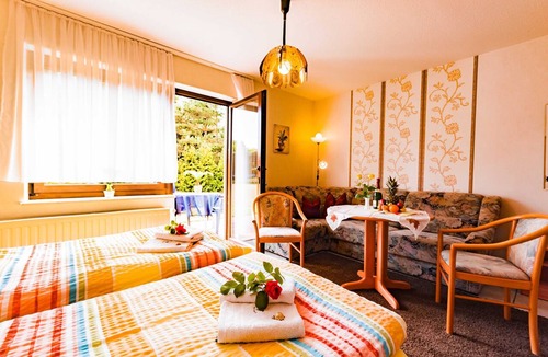 Trassenheide Bed & Breakfast | Vacation apartment 2 - Family-run guesthouse & vacation apartments Fischer-Haus