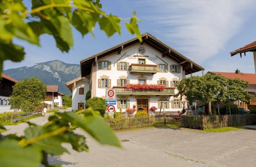 Unterwoessen Apartment | Vacation apartment 1, hayloft 54 sqm, up to 4 persons, 1 bedroom