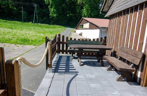 Melbecke Apartment | Vacation apartment Ferienwohnung Waldblick - relaxation in the historic farmhous