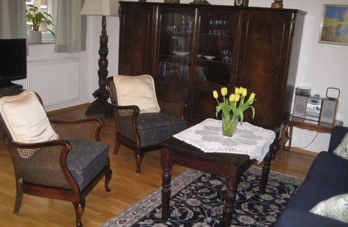 Gaarden-Sud - Kronsburg Apartment | Vacation apartment Grünes Herz - Apartment Grünes Herz, shower and bathtub