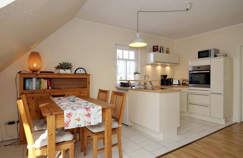 Wittenbeck Apartment | Vacation apartment in Wittenbeck - quiet location, 2 floors, only a few minutes to the east coast