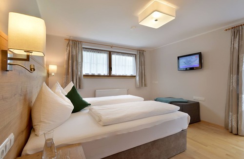 Mayrhofen Apartment | Vacation apartment Pension Eberharter in Mayrhofen, centrally but quietly located