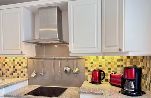 Nonnenhorn Apartment | Vacation apartment Residenz am See - exclusive apartment in the first row with balcony and