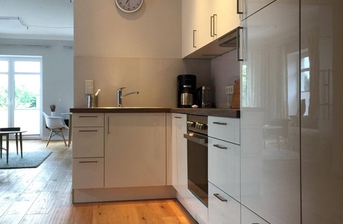 Orth Apartment | Vacation apartment right by the sea in Orth with terrace
