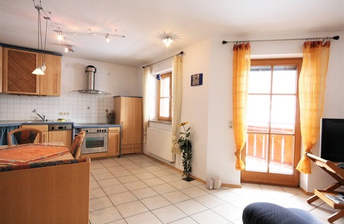 Steinach Apartment | Vacation apartment "Romi"