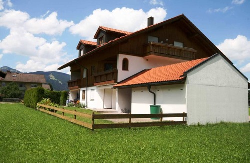 Steinach Apartment | Vacation apartment "Romi"