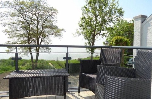 Orth Apartment | Vacation apartment - "Schöne Aussicht" with balcony and sea view directly on the waterfront