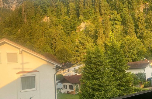 Hohenschwangau Apartment | Vacation apartment with a view of the mountains and the royal castle