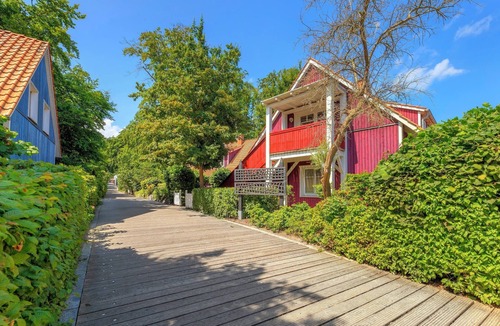 Ueckeritz Apartment | Vacation apartment with private sauna and fireplace, right on the beach.