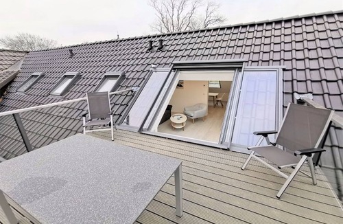 Gross Zicker Apartment | Vacation apartment with roof terrace and sea view - Haus Inselwind FeWo MEERwasser -
