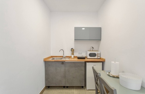 Los Portales Apartment | Vacation 'Bastion Del Drago - 4' with Mountain View, Shared Terrace and Wi-Fi