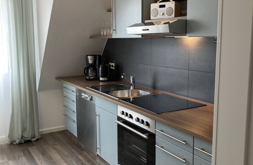Korbecke Apartment | Vacation cottage by the lake