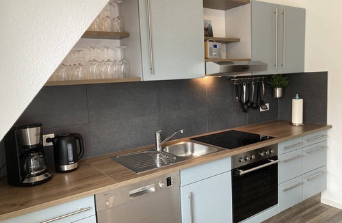 Korbecke Apartment | Vacation cottage by the lake