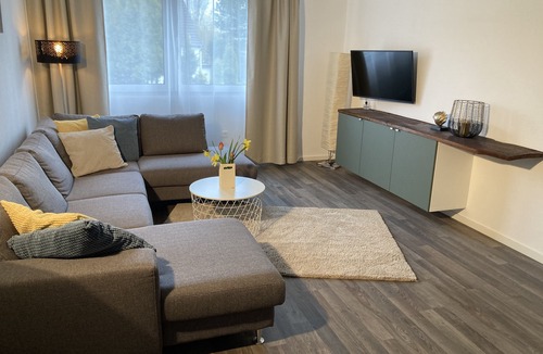 Korbecke Apartment | Vacation cottage by the lake