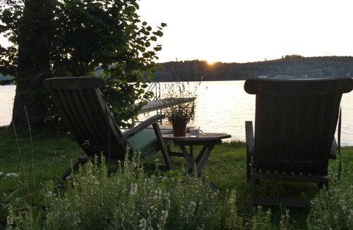Widdersberg House | Vacation home on Pilsensee with direct lake access, jetty and sauna