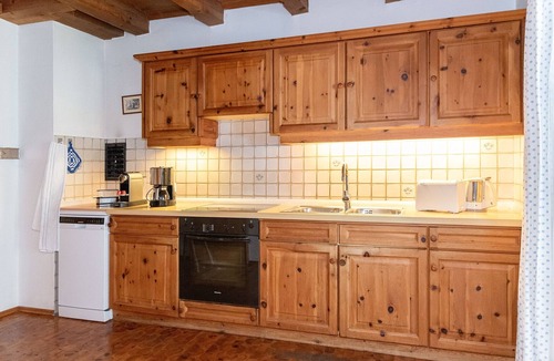 Schleching Apartment | Vacation home 1 - 6 persons, 130 sqm, 2 sep. Bedroom, 2 bathrooms, WLAN
