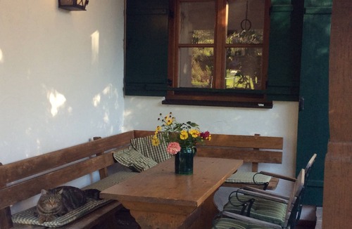Schleching Apartment | Vacation home 1 - 6 persons, 130 sqm, 2 sep. Bedroom, 2 bathrooms, WLAN