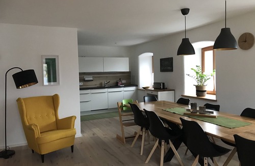 Innernzell House | Vacation home, 200sqm, family-friendly, large sauna, garden and e-charger