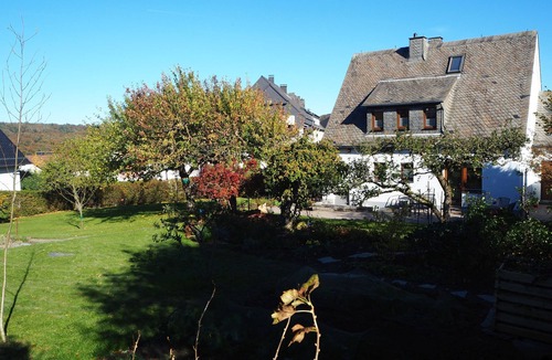 Arnsberg Apartment | Vacation home, 50 sqm, 3 bedrooms, terrace with large garden, max. 5 persons