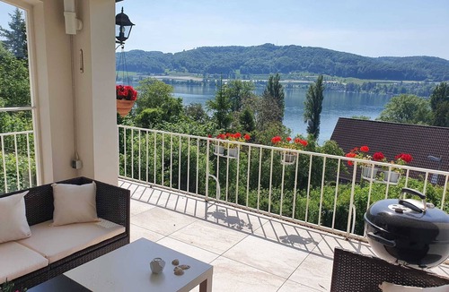 Ohningen House | Vacation home Bellevue, within walking distance of public access to Lake Constance, panoramic lake view