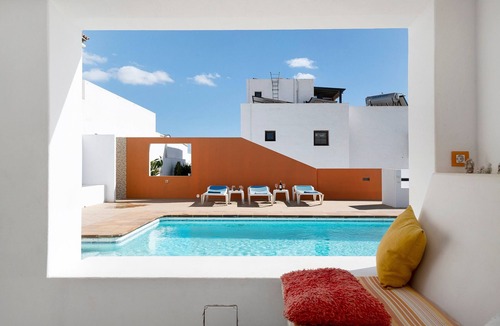 Tias House | Vacation Home "Casa Sol y Mar Tías" with Sea View, Shared Pool & Wi-Fi