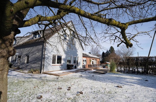 Drensteinfurt House | Vacation home farm 125sqm 2 floors, garden, terrace, Free Wifi, SmartTV 3x