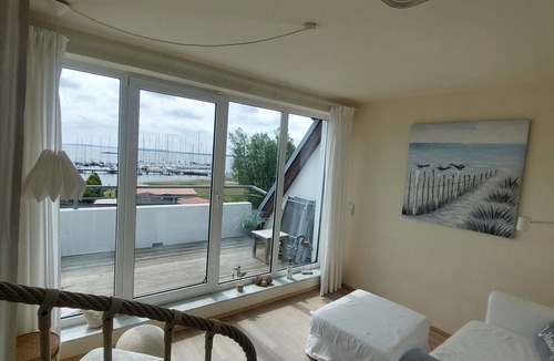 Breege House | Vacation home Heimathafen Rügen with water view