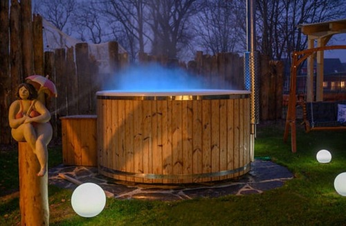 Krummin House | Vacation home in Krummin with sauna and hot tub