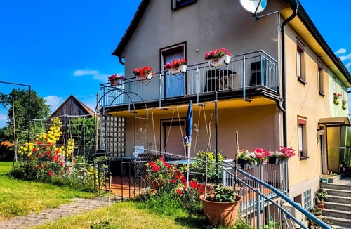 Neudrossenfeld House | Vacation Home "Ulbrich" with Private Terrace, Balcony & Wi-Fi