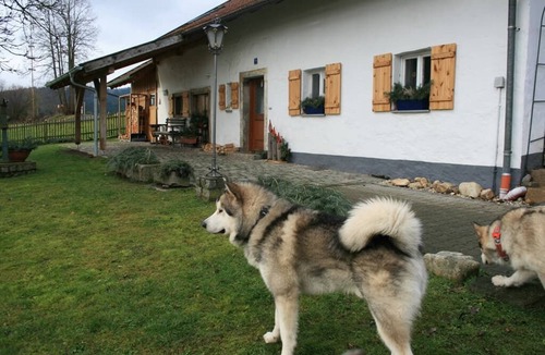 Blaibach Apartment | Vacation home with 600sqm garden and three bedrooms for up to 7 people