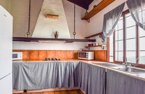 Almachar House | Vacation home with fantastic view and pool.