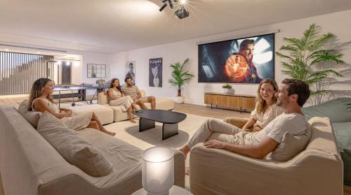 Benahavis Villa | VACATION MARBELLA I Villa Monte Halcones, 6BDR, Private-Pool, Brand-New, Incredible Views, Cine and Entertainment Room, BBQ, Close to Golf Valley