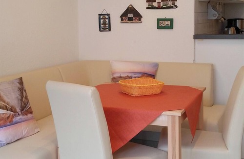 Ostseebad Prerow Apartment | Vacation rental for up to 2 people, quiet location, patio, beach chair, Wi-Fi, pets allowed