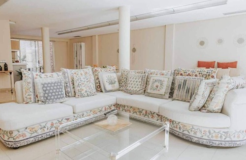 Vegueta Apartment | Vacation 'Urban Paradise 2' with Balcony, Wi-Fi and Air Conditioning
