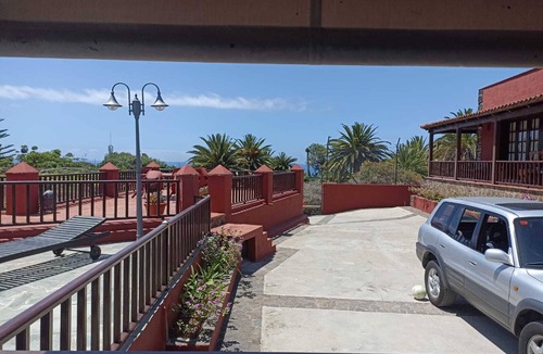 El Guincho Villa | Vacation Villa 'The Palm' with Private Pool, Private Terrace and Wi-Fi