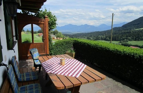 Bad Kohlgrub Apartment | Vacation w. Home garden, 2 bedrooms, dog on request - Haus Florian Lory
