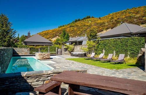 Cardrona House | Valley Villa - Cardrona Holiday Home