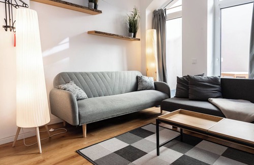Outer Neustadt Apartment | Vaulted apartment with terrace in Dresden Neustadt Your stylish temporary home