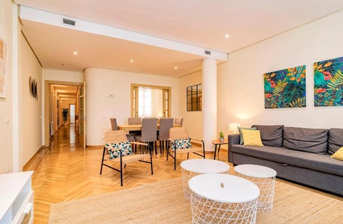 Castellana Apartment | Velazquez Suites