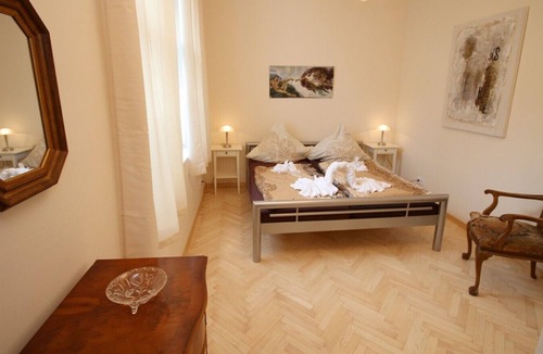 Gohren Apartment | Very large, exclusive apartment on the ground floor of the beach villa Rheingold (up to 8 people)