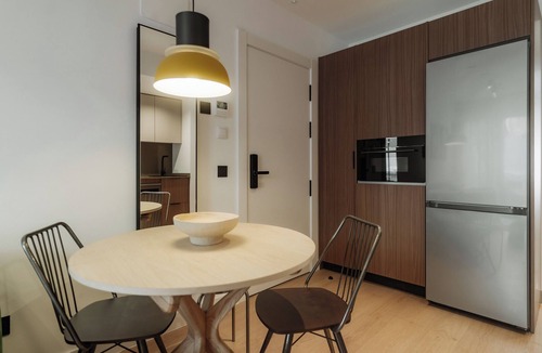 Puente de Vallecas Apartment | Via Monte Apartments by Olala Homes
