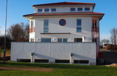 Hohen Wieschendorf House | Vier-Winde-Villa mit Schwimmbad