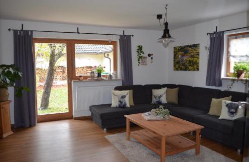 Ainring Apartment | Vier-Zimmer-Wohnung mit Garten zwischen Salzburg und Königssee