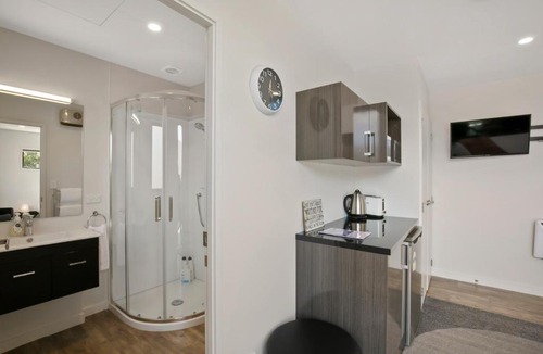 Queenstown Apartment | Views