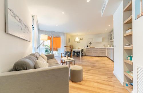 Vilafortuny Apartment | Vilamar: apartamento renovado delante del mar