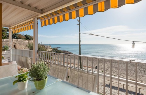 Vilanova I la Geltru Apartment | vilanovaapartments. Wonderful flat, spectacular view in front of the sea!