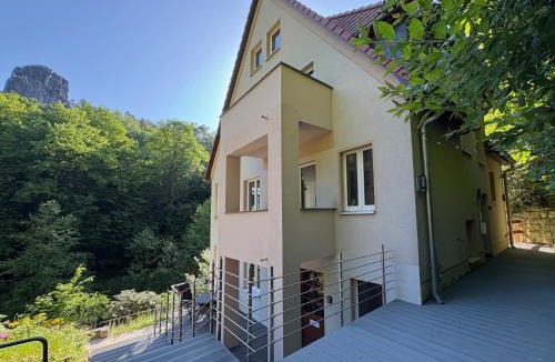Niederrathen Villa | Villa Amselgrund