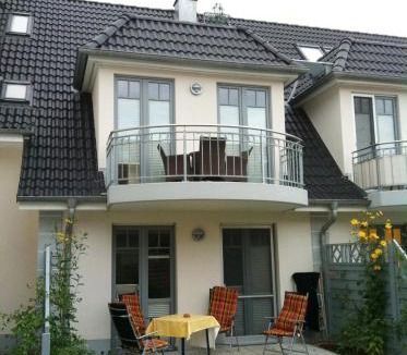 Alt Gaarz Apartment | Villa Antonia Wohnung 10 mit Kamin, nur 100 Meter vom Strand entfernt